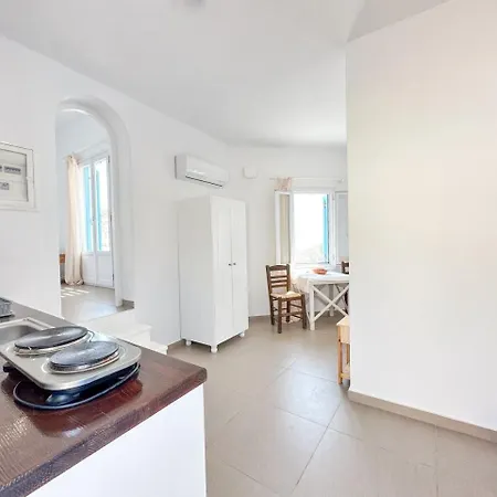 Στούντιο Σκοπελίτης 3 *