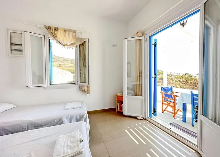 στούντιο σκοπελίτης 3 *